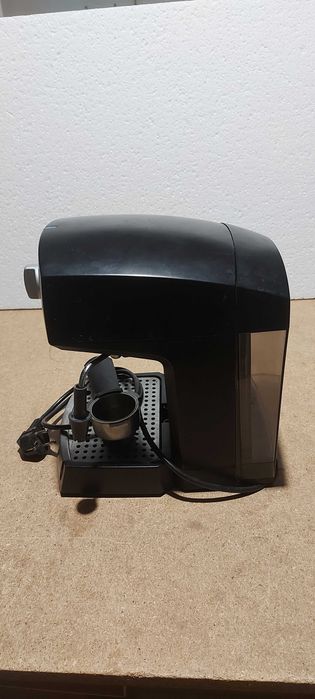 Еспресо кафемашина AEG