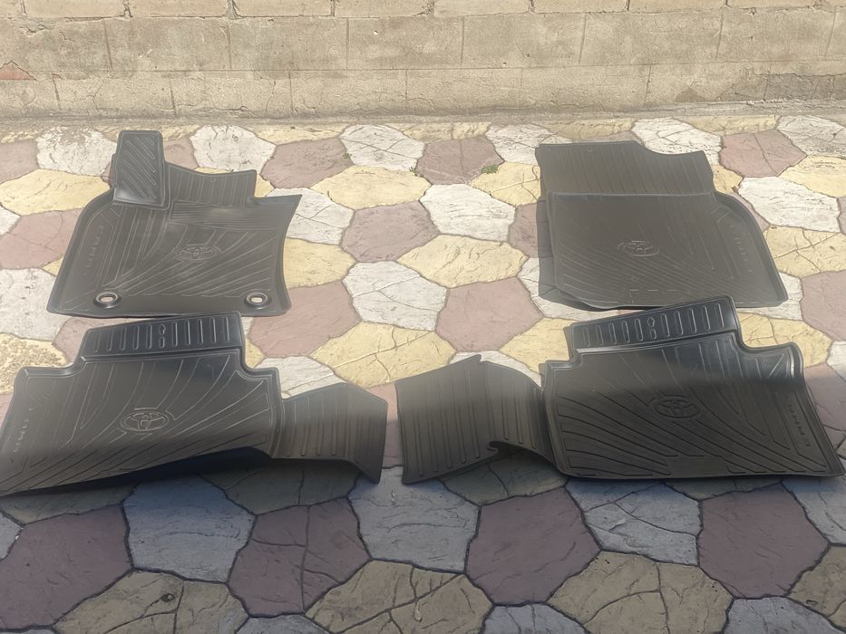 Продам полики Камри 50