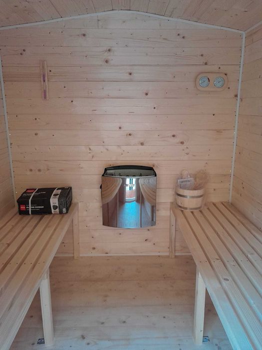 Sauna patrata din lambriu