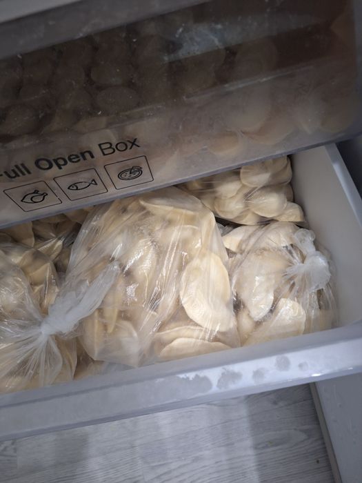 Вареники , пельмени.