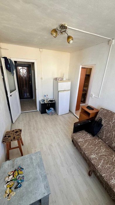 Apartament de vanzare 2 camere în Tractorul – persoană fizică