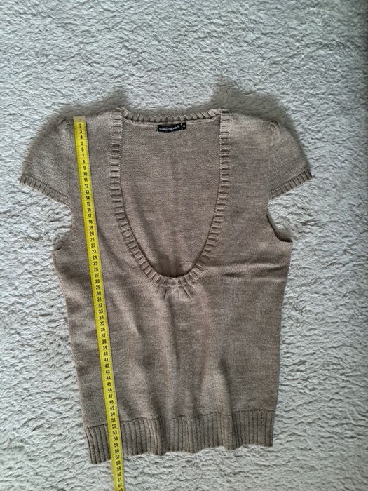 Дамски дрехи-блузи, пола, елек