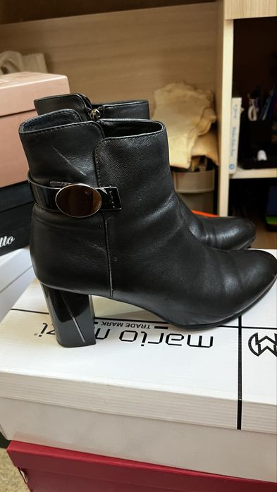 Кожаные сапоги продам