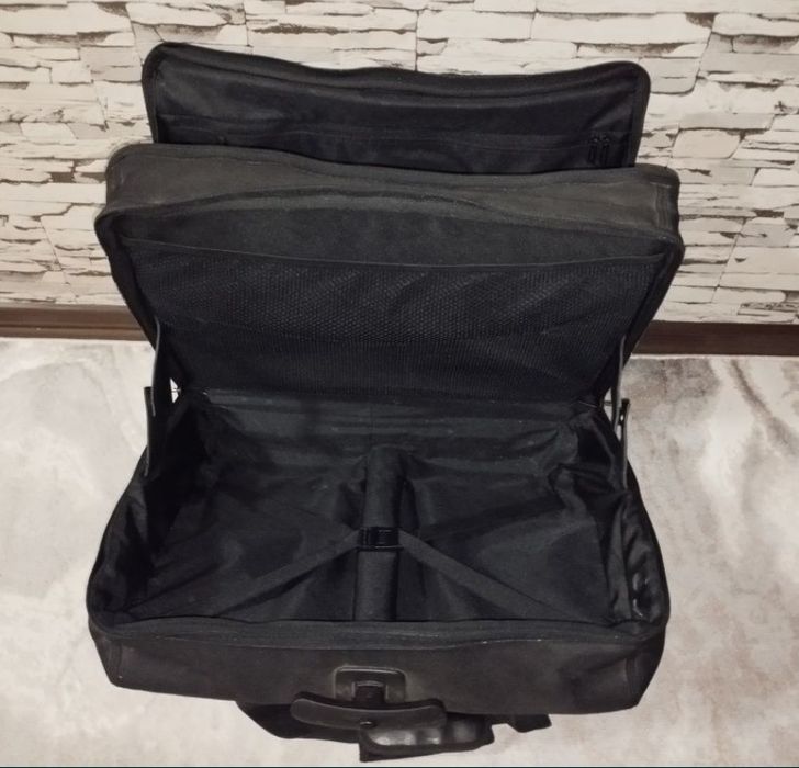 Продается мужской портфель