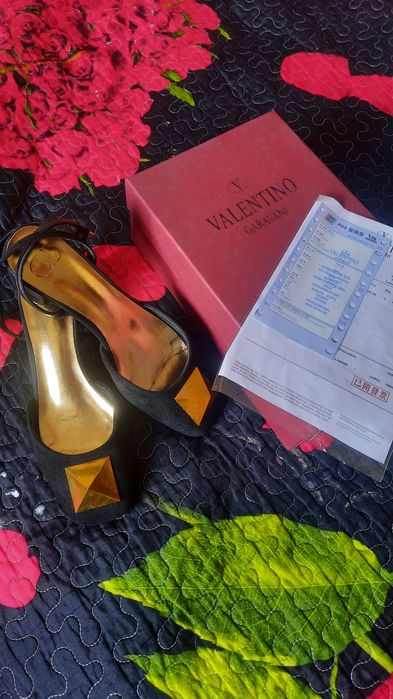 Босоножки оригинал Valentino и Gucci