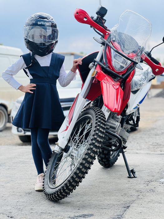 Продаю мотоцикл срочно