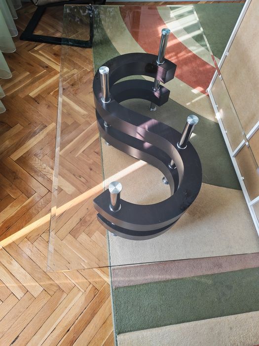 Стъклена Холна маса