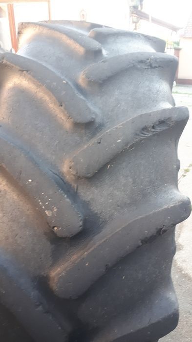 Cauciucuri tractor pentru 520/70R34