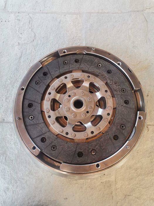 Маховик и феродов диск за Пежо Peugeot 1.6 HDI  SACHS