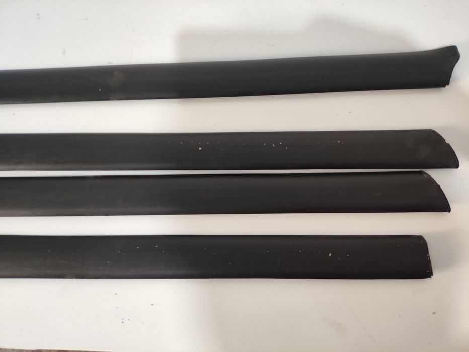 Молдинги Ауди С4 дверные