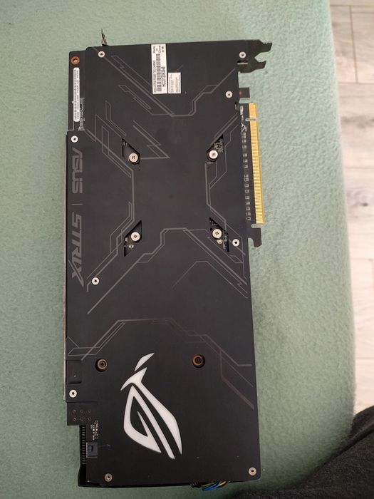 Vând placa video Asus Rog Strix RX 580 8gb  Rgb