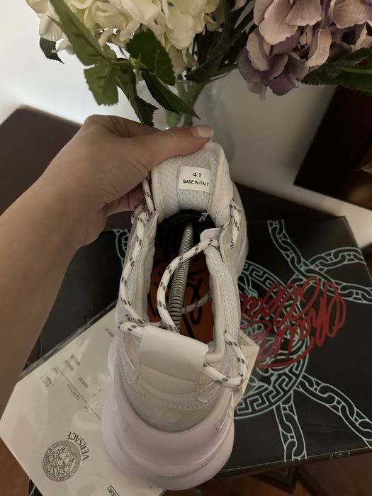 Adidasi VS, noi cu certificat