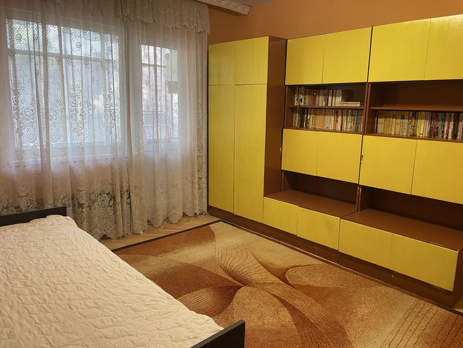 Дава се под наем Тристаен апартамент в Плевен, Идеален център - 80 кв.м за 331.5 € - Снимка #4