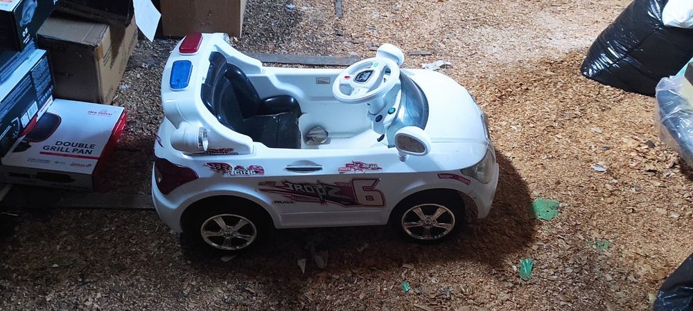 Продам детскую машинку