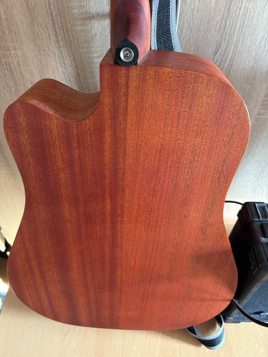 2 Chitari si amplificator