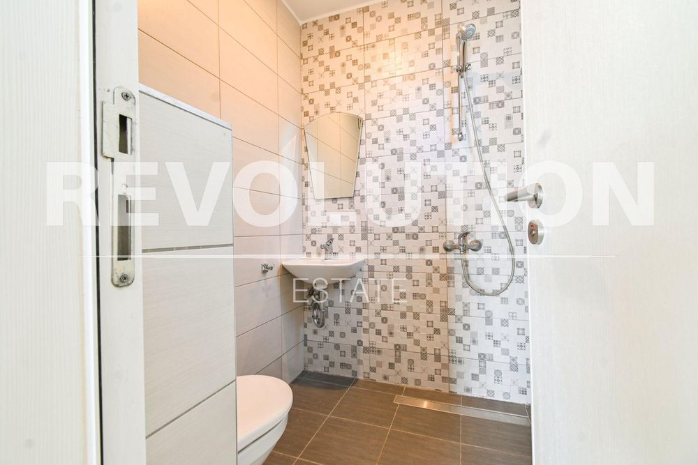 Дава се под наем Четиристаен апартамент в София, Кръстова вада - 120 кв.м за 997.05 € - Снимка #9