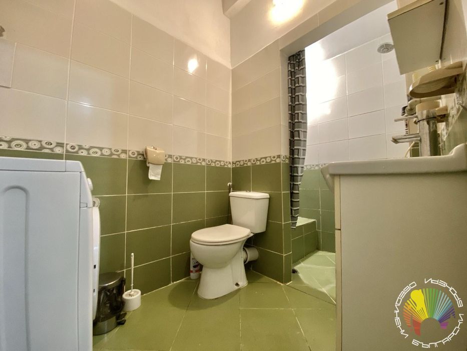 Дава се под наем Тристаен апартамент в Бургас, Център - 65 кв.м за 408 € - Снимка #9