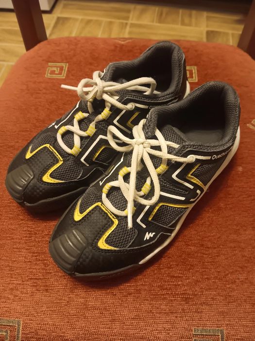 Продавам детски маратонки!