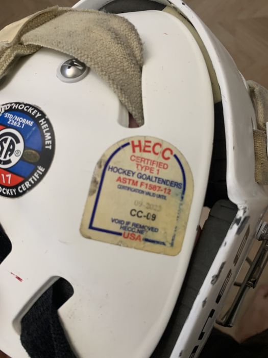 Шлем вратарский Bauer