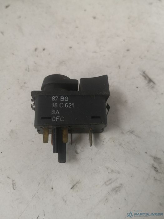 Buton Luneta Ford Sierra Saloon (Gbg, Gb4) [ 1987 - 1993 ] Oem 87Bg18C