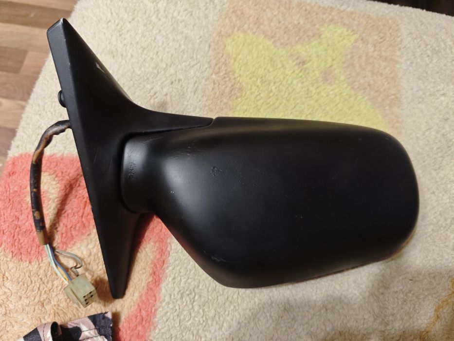 Зеркало Subaru правое