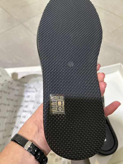 Дамски чехли от естествена кожа