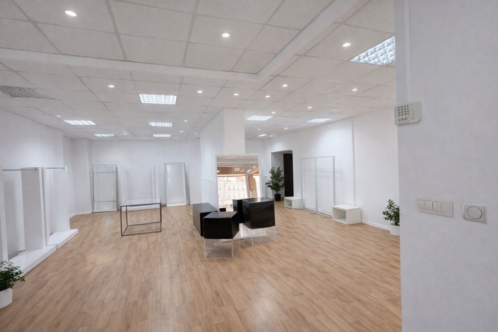 Spatiu comercial de inchirat ultracentrala- Platou Consiliu Judetean