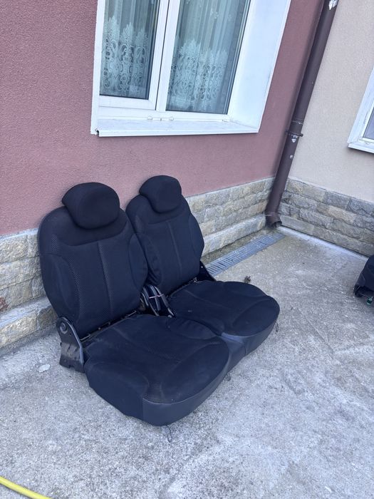 Седалки за citroen c2 vts
