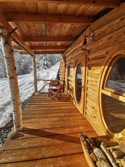 Domeniu turistic 6,2ha Horea fără vecini, funcțional, utilaje incluse