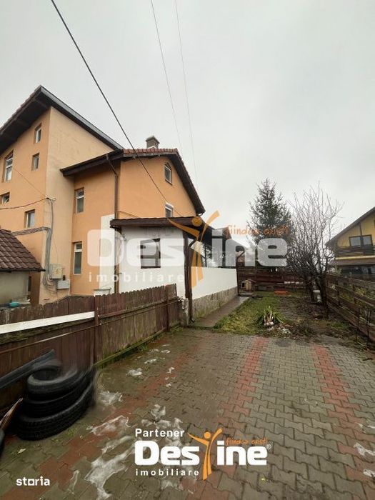 Apartament individual 4 camere 110 mp în Vilă + 167mp CURTE - BUCIUM