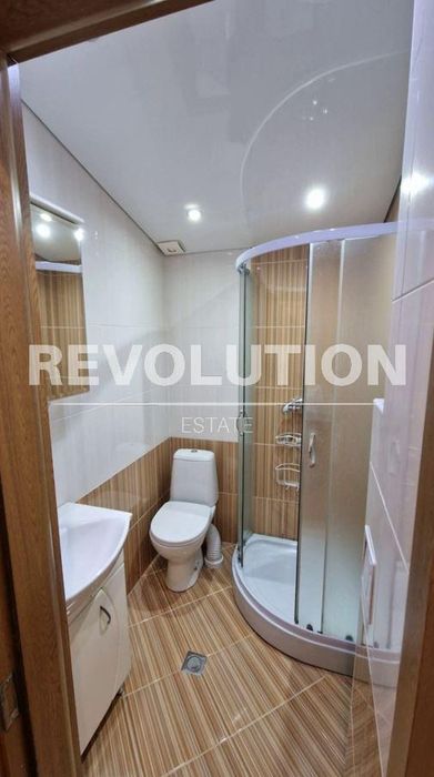 Дава се под наем Двустаен апартамент в Варна, Колхозен пазар - 70 кв.м за 700 € - Снимка #6