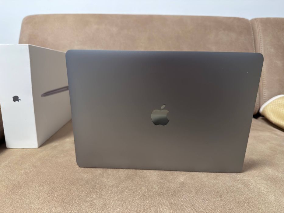 MacBook air 13,3 inch 2020 чип М1