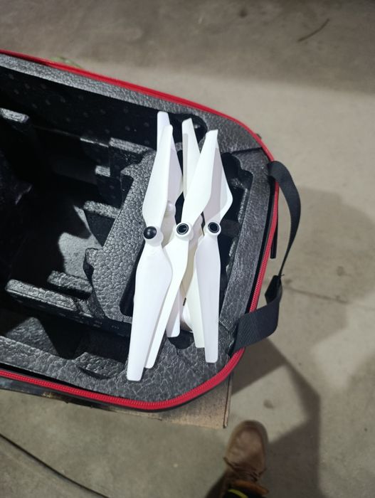 Dji PHANTOM 3 квадрокоптер