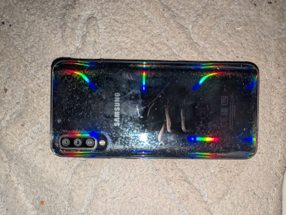 Продам Samsung а50