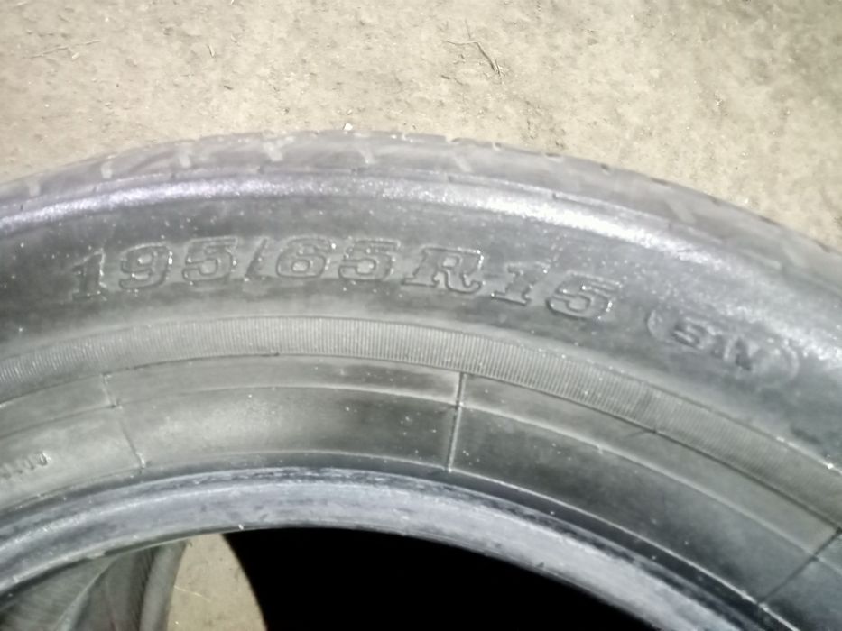 Продам два баллона 195/65/15