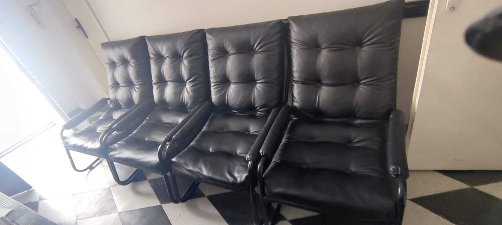 столове и табуретки чакалня