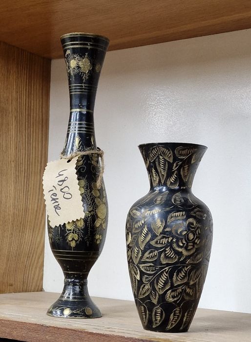 Вазы металлические