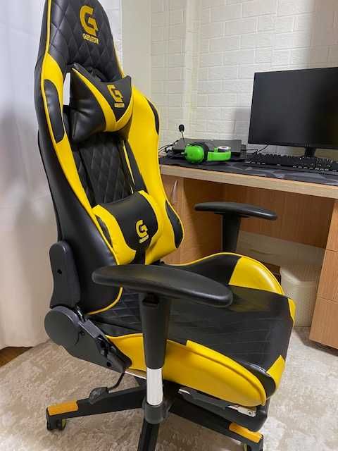De Crăciun, la jumătate de preț - Scaun gaming Genator