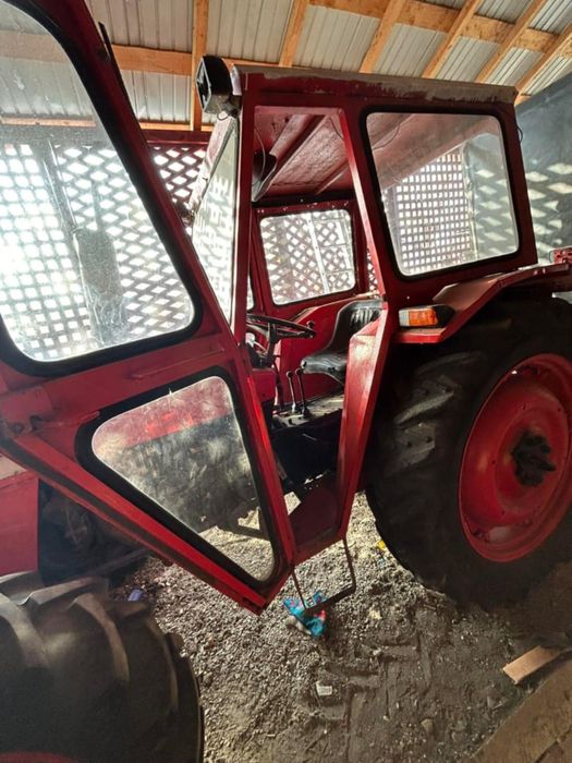 Tractor 4x4 de vanzare