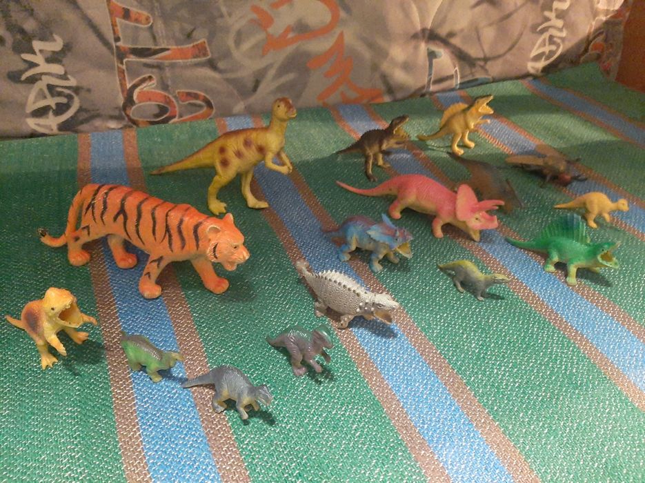 Динозавры и Звери резиновые для игры