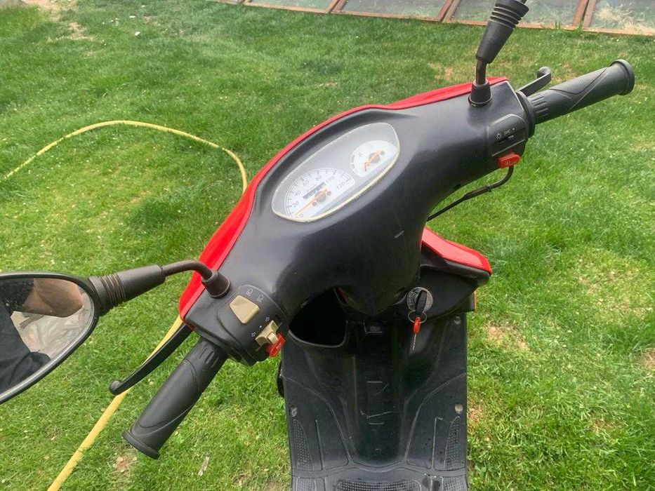 Продам мопед скутер