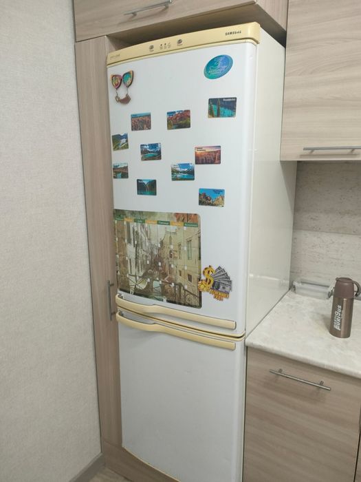 Холодильник Samsung