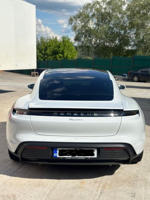 PORSCHE Taycan 0 — imagine 2
