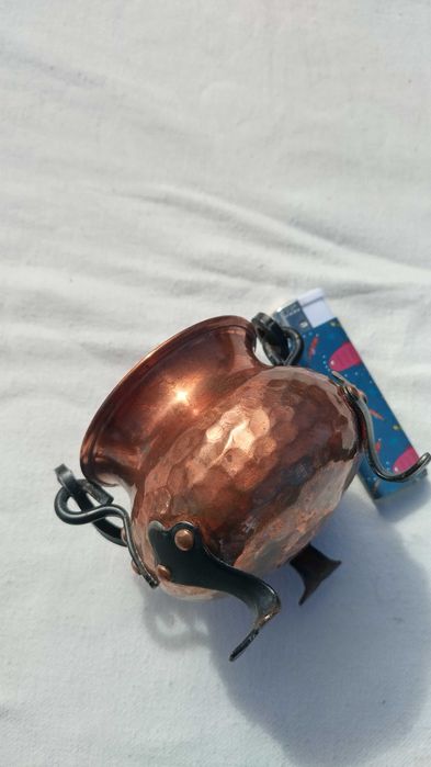 Меден решетъчен черпак и менче