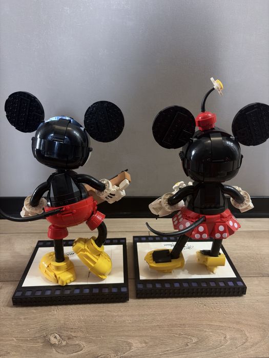 LEGO Mickey Mouse и Minnie Mouse 43179