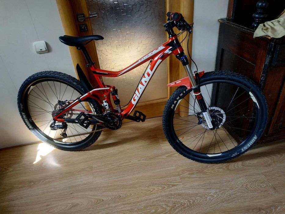 Двухподвес Giant trance  (sram  rockshox)