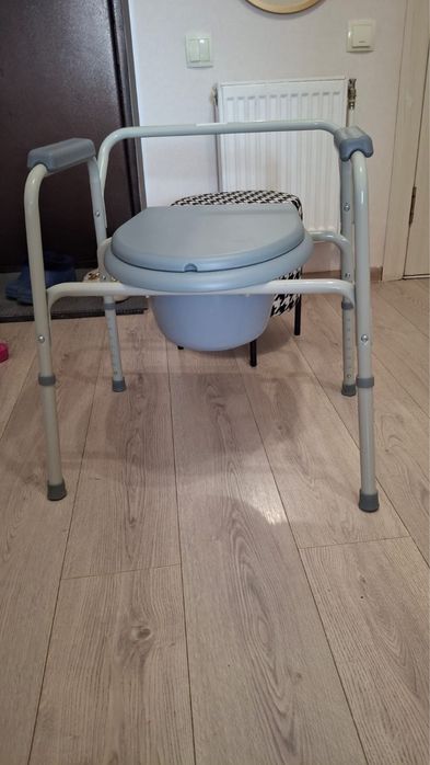 Кресло туалет продам
