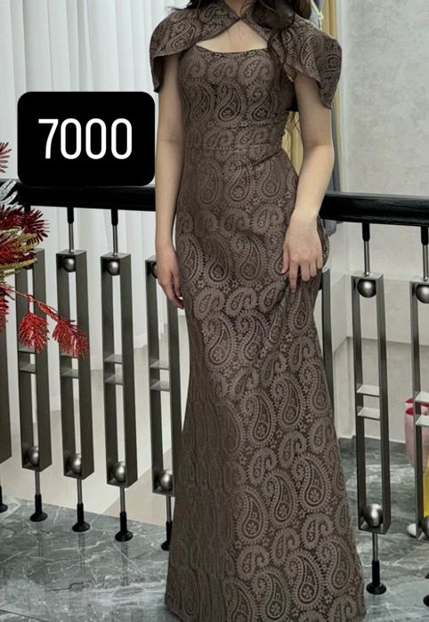 Продаю вечерние платье одевала только 1-2 раза