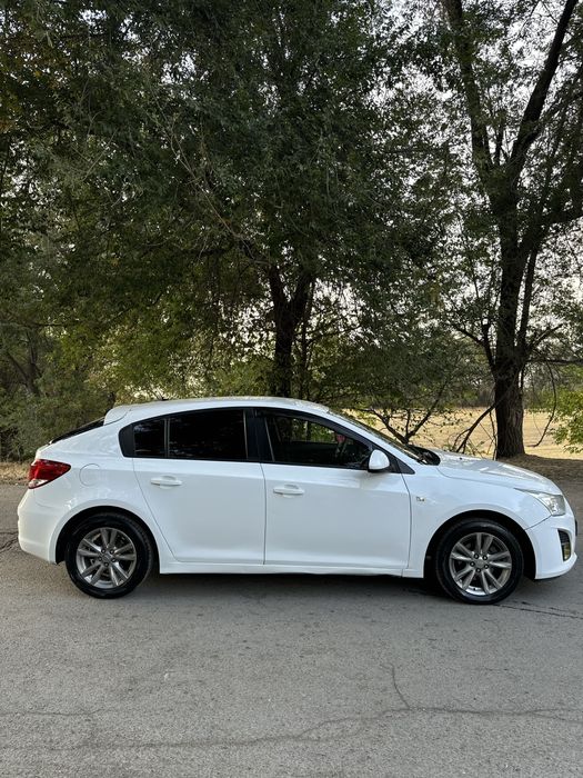 Продам Машину Chevrolet Cruze