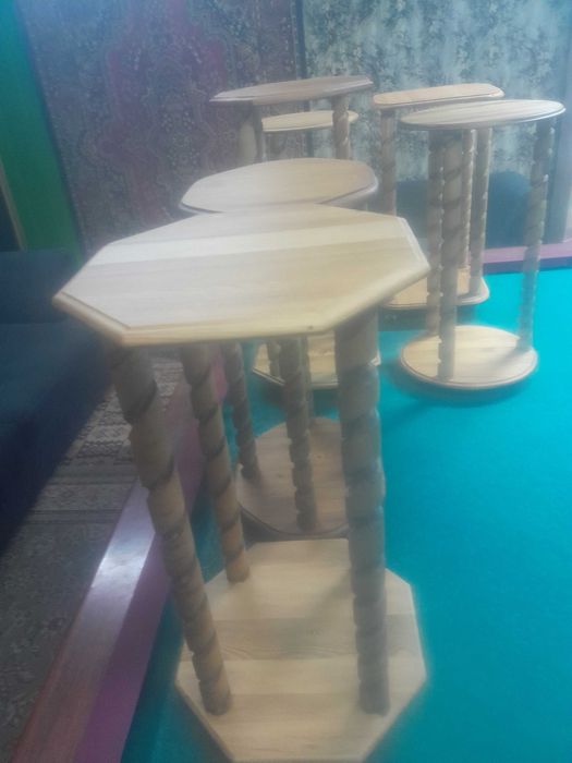 продам подставки для цветов и ваз